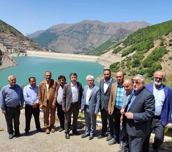 همت مضاعف مسئولین اجرایی در بخش مرزنآباد چالوس/ دهیاران نمونه تجلیل شدند
