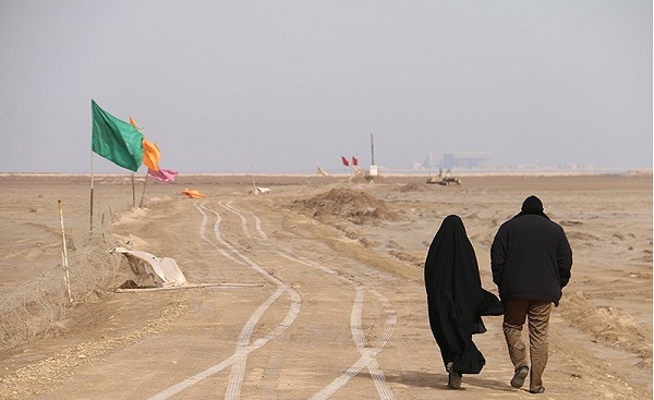 رابطه عاشقانه؛ از کربلای حسین تا کربلای ایران/ اینجا با پوشش زاهرایی زیارت میکنند