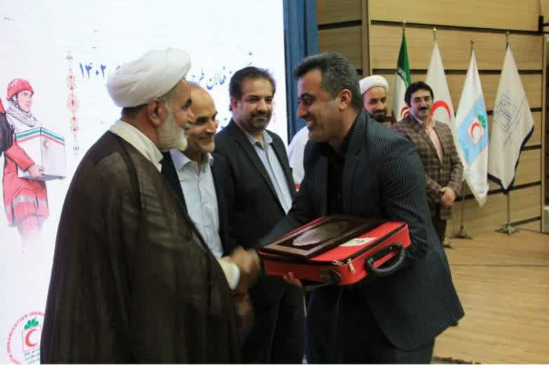 سرخرود شهرداری برتر مازندران در اجرای طرح ملّی خدمات نوروزی 1402