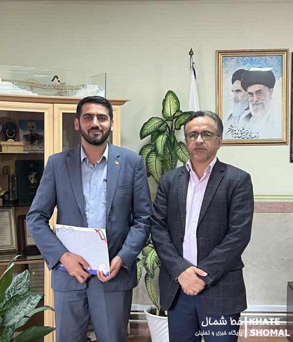 تجلیل سرپرست دانشکده از مسئول روابط عمومی دانشکده فنی و حرفهای محمودآباد