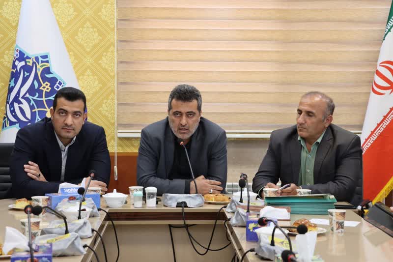 قلم و بیان خبرنگاران بسیار مقدس است/ لزوم پیشبرد توسعه شهری با نقد سازنده رسانهها