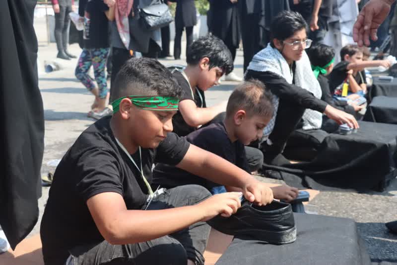 باز هم، از قافله عشق جاماندهام…