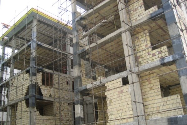 ستگیری سارق منزل و ساختمانهای نیمه کاره با 19 فقره سرقت در محمودآباد