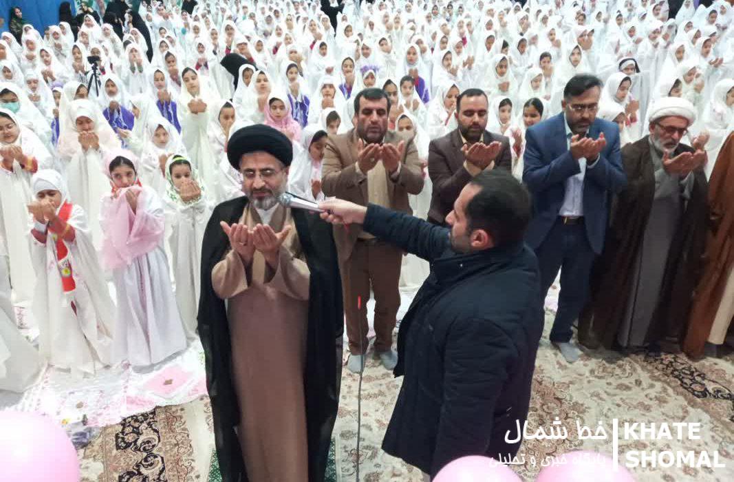 جشن تکلیف ۷۰۰ دانشآموز دختر محمودآبادی برگزار شد