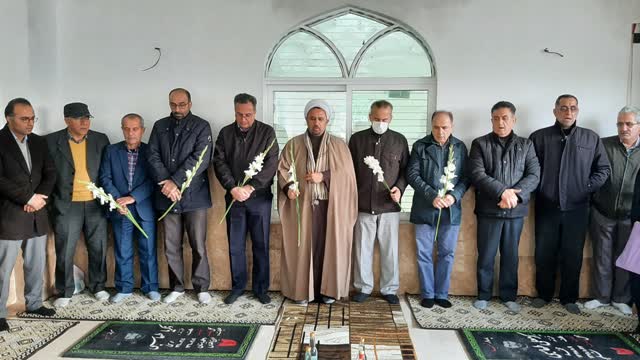 غبارروبی و عطرافشانی مزار شهدای گمنام هشت سال دفاع مقدس بهمناسبت گرامیداشت دهه فجر