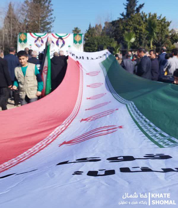 حماسه حضور مردم محمودآباد در سالروز پیروزی انقلاب اسلامی/ خیابانها مملو از عاشقان انقلاب شد