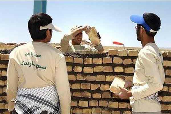 13 واحد مسکن محرومان توسط بسیج سازندگی ساخته شد/ راهاندازی ۳۰ کارگاه تولیدی کسب کار خانگی در محمودآباد