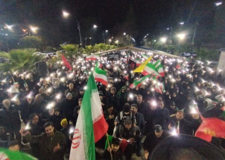 حضور مردم ولایتمدار شهرستان محمودآباد در شب‌های قدر انقلاب
