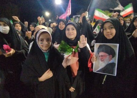 حضور مردم ولایتمدار شهرستان محمودآباد در شب‌های قدر انقلاب