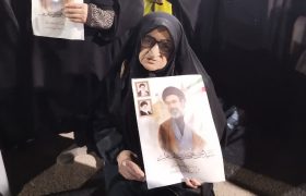 حضور پرشور شبانه محمودآبادی ها در میدان به عشق وطن