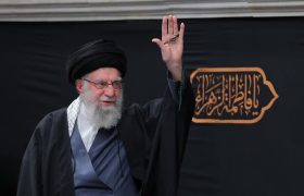 سوگواری مردم محمودآباد در پی شهادت امام خامنه ای(ره)